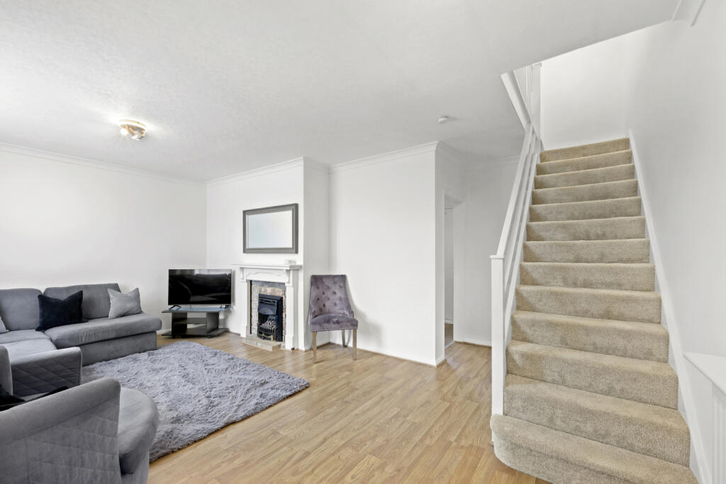 Westall Road, Loughton, Essex, IG10 photo 2