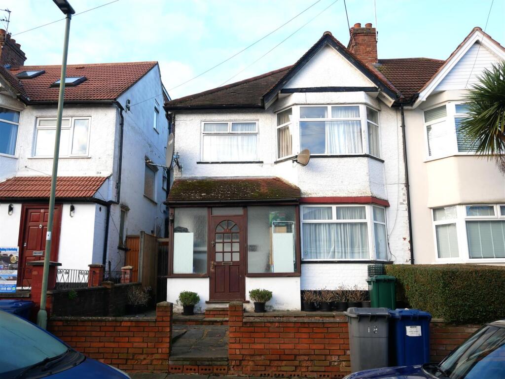 Main image of property: Aprey Gardens, Hendon, NW4 2RG