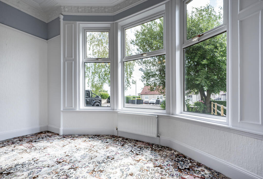 House in Glasgow, South Lanarkshire - More