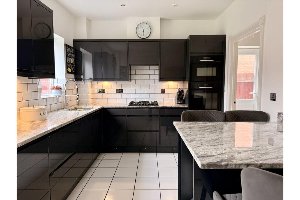 Additional image 2 of Compass Way, Bromsgrove, B60