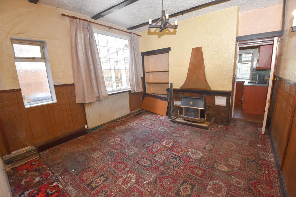 Stretford Road, Urmston, M41 photo 4