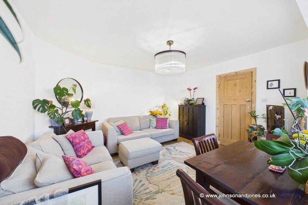 Ferndale Road, Ashford, Surrey, TW15 photo 4