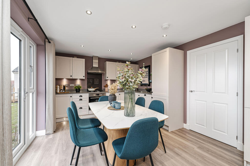 House in Glasgow, Glendale, Robroyston - View 3