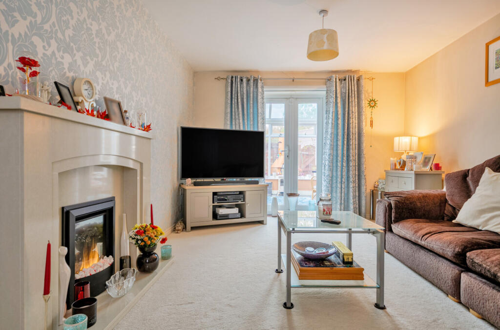 House in Swindon, Haydon Wick - View 5