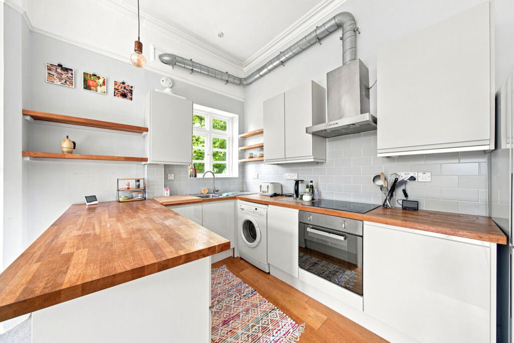 Apartment in Nottingham, The Park - View 5