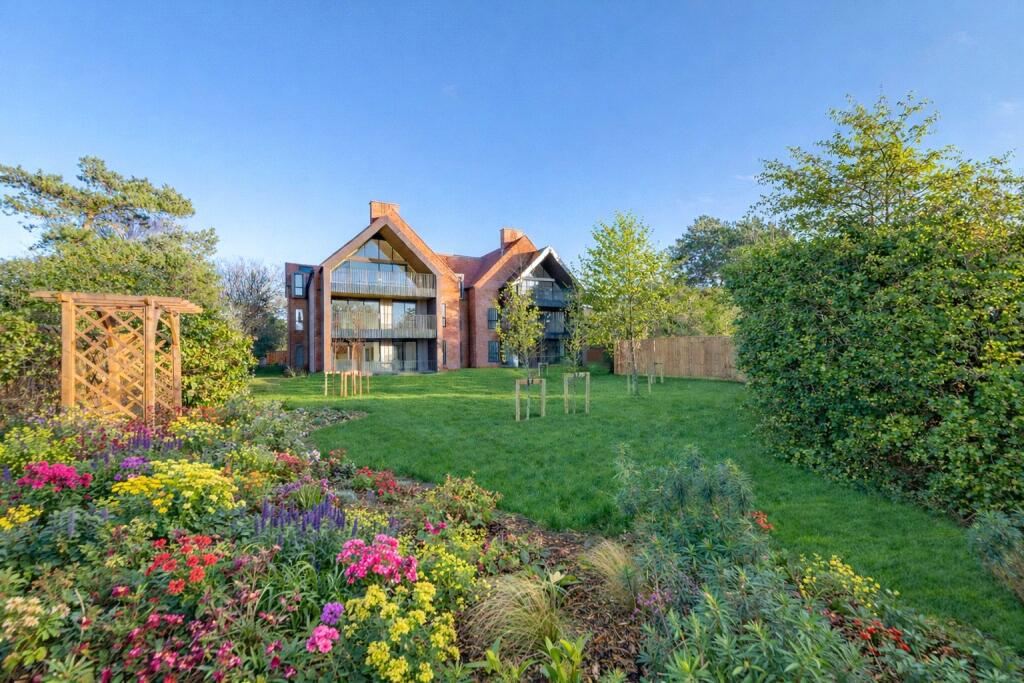 Main image of property: The Links, Meols Drive, West Kirby, Wirral, CH48