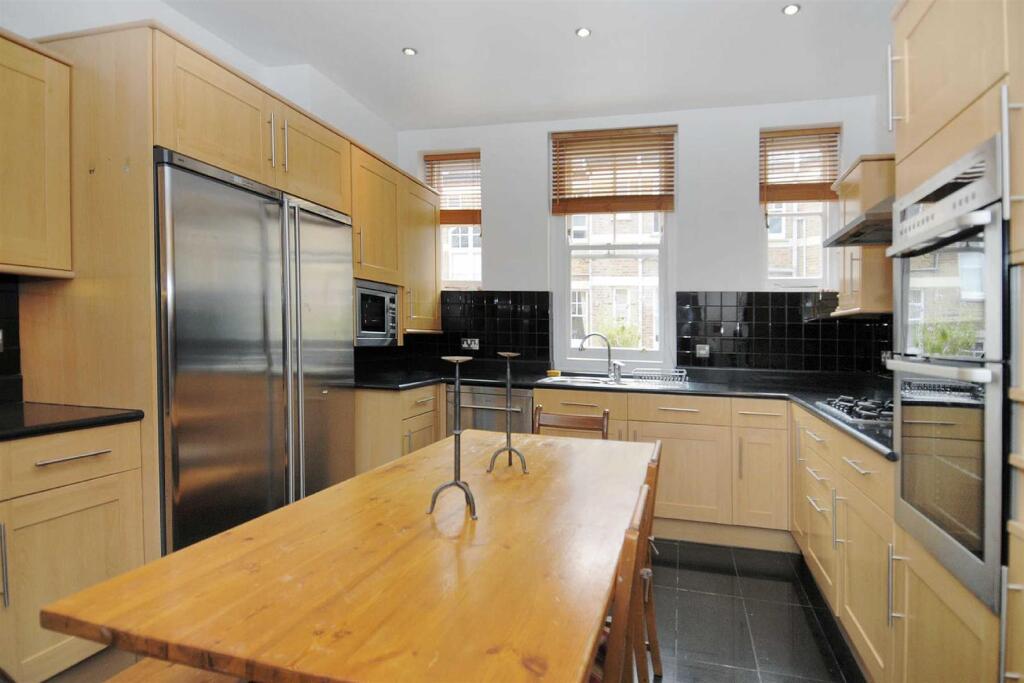 Main image of property: Argyll Mansions, Hammersmith Road, London, W14