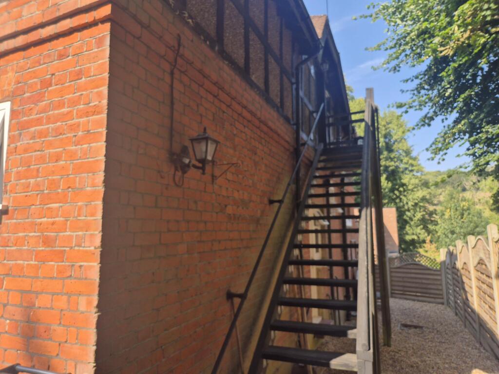 Main image of property: Oaklands gardens, CR8