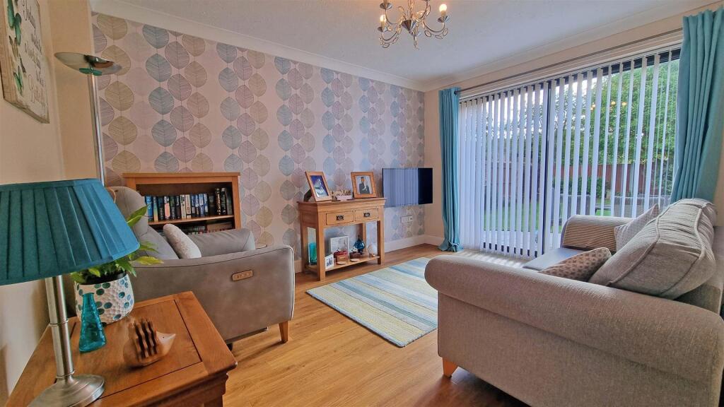 Additional image 4 of Hollywood Lane, Hollywood