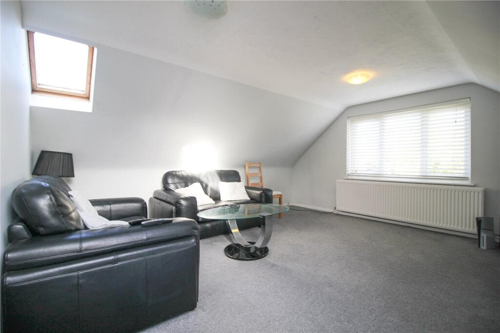 Mayfield Avenue, Southend-on-Sea, Essex, SS2 photo 2