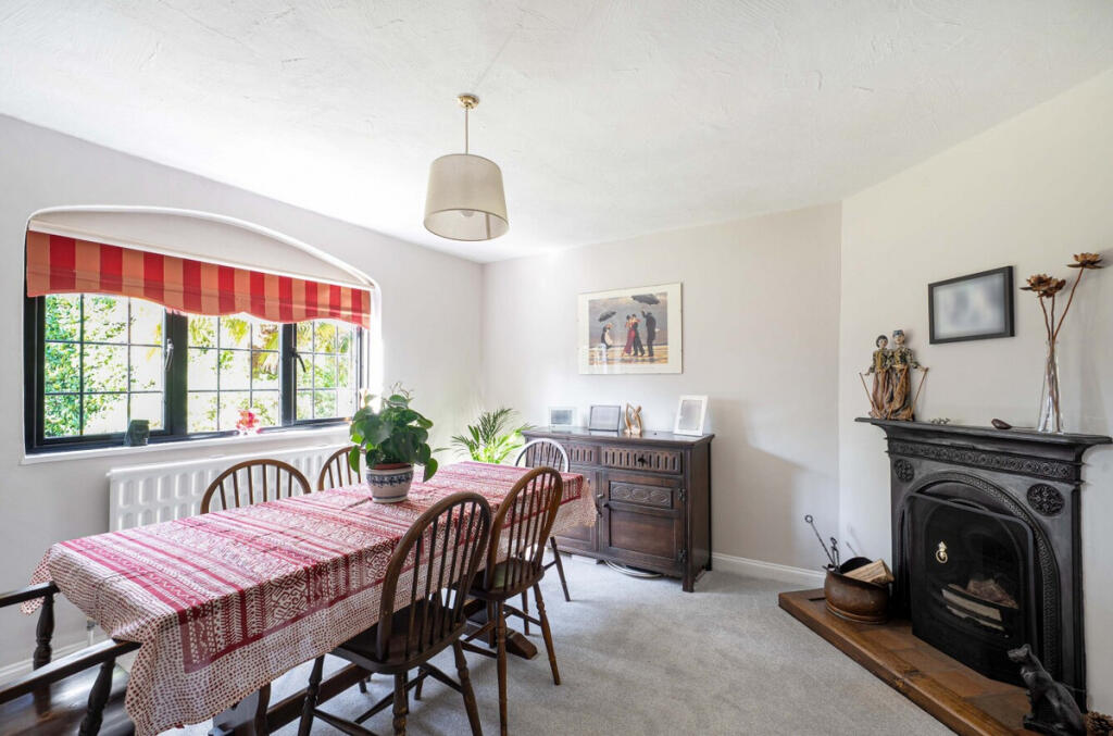 House in Horsham, Smock Alley, West Chiltington - View 4