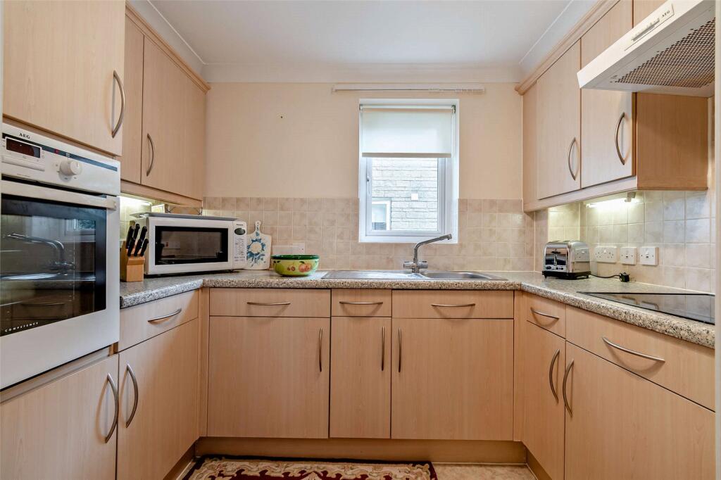 Kingstone Court, Ward Road, Chipping Norton, OX7 photo 4