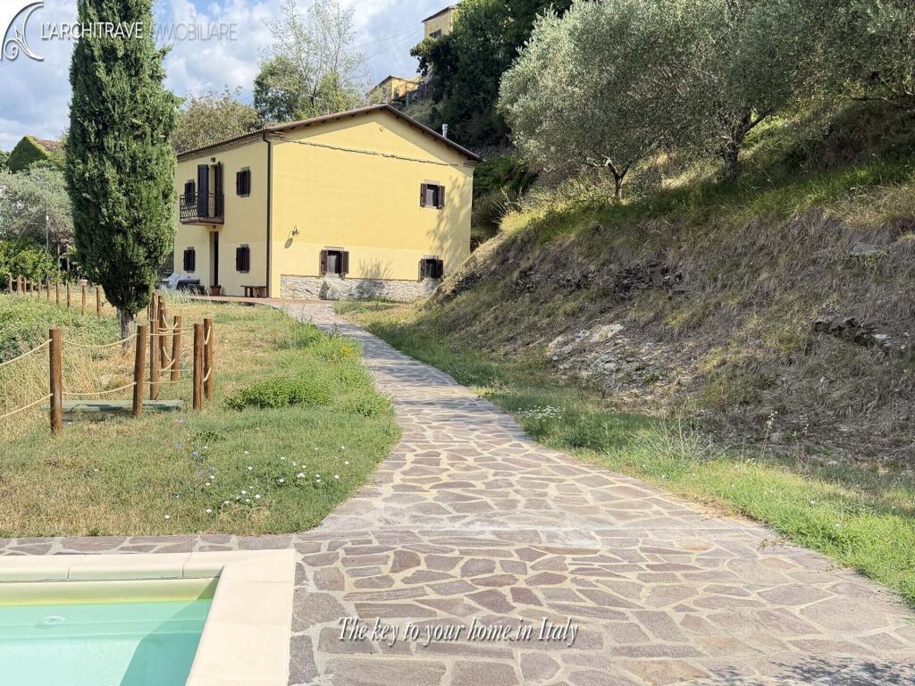 Main image of property: Tuscany, Lunigiana, Licciana Nardi