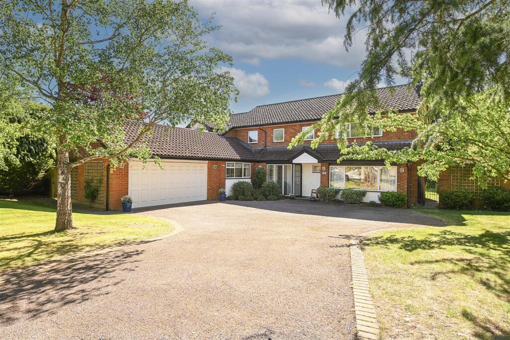 Main image of property: The Uplands, Harpenden