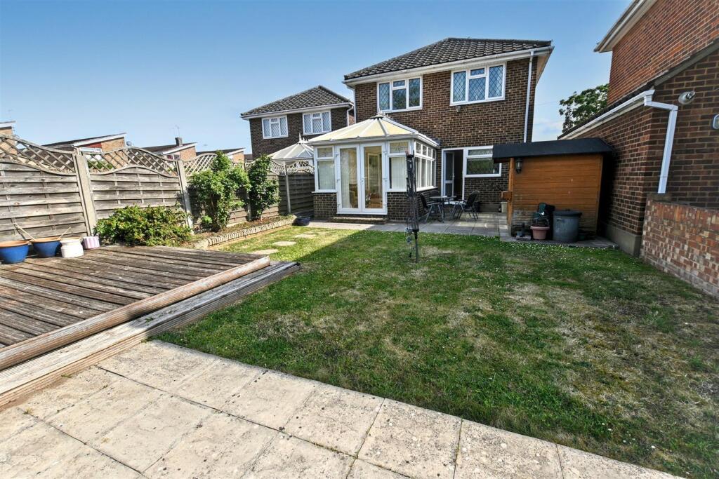 Close to the Town , Canvey Island photo 5