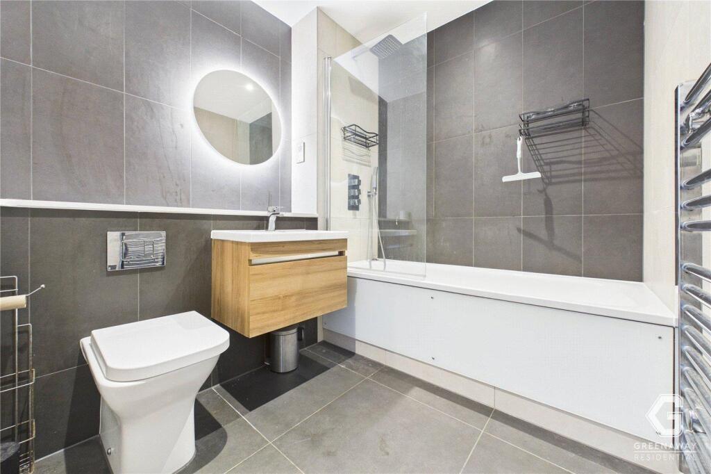 Apartment in Redhill - View 5