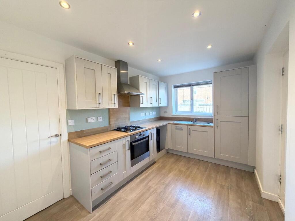 4, Columba Road photo 3