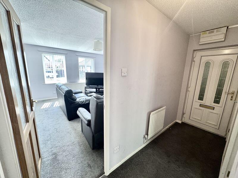 Apartment in North Tyneside, North East - View 3