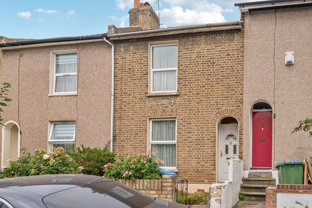 2-bed terraced on Congleton Grove, Woolwich, £350,000