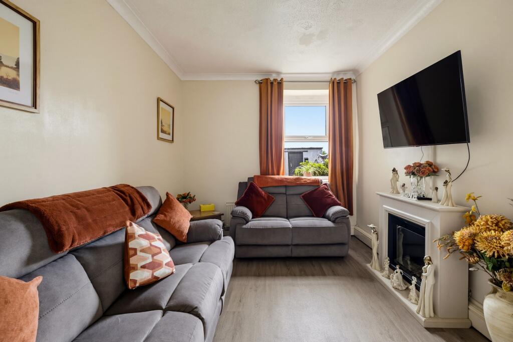 House in Gorseinon - View 4
