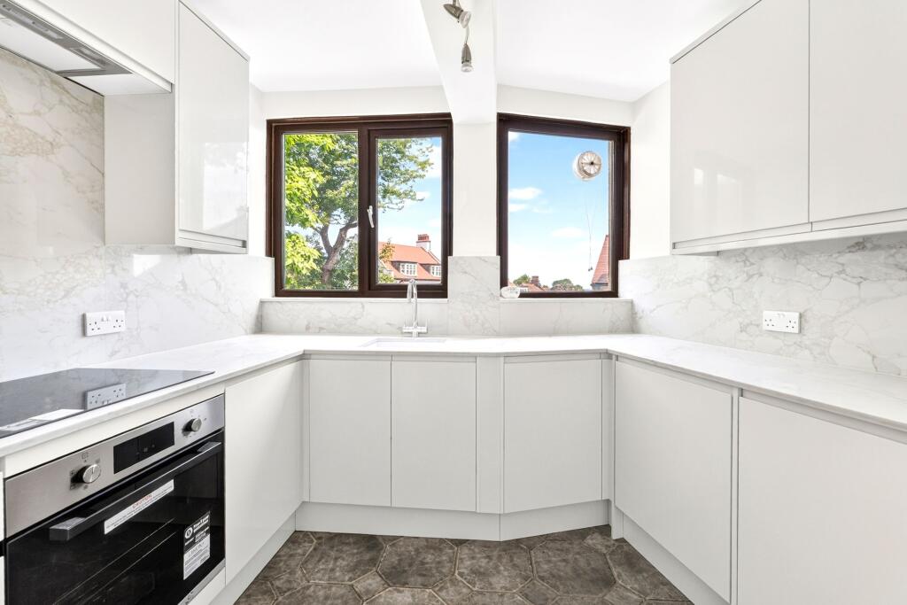 Apartment in London - View 2