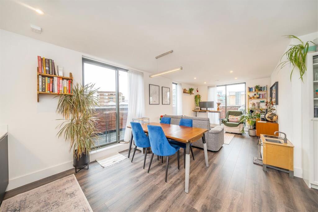 Apartment in London, Bankside, Southwark - View 2