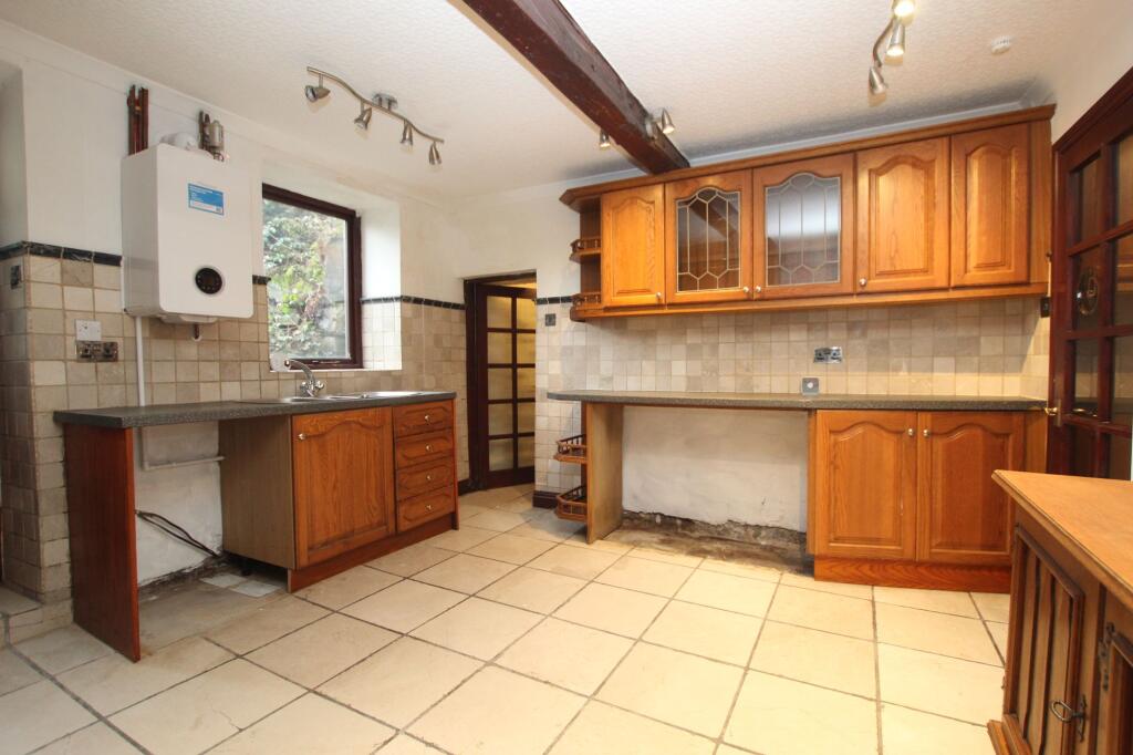 House in Todmorden, Cross Stone - More