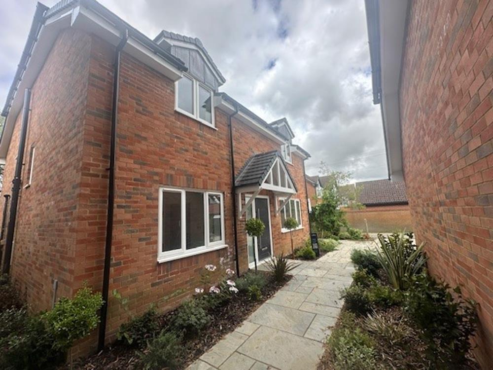 Main image of property: Bedford Road, Great Barford, MK44