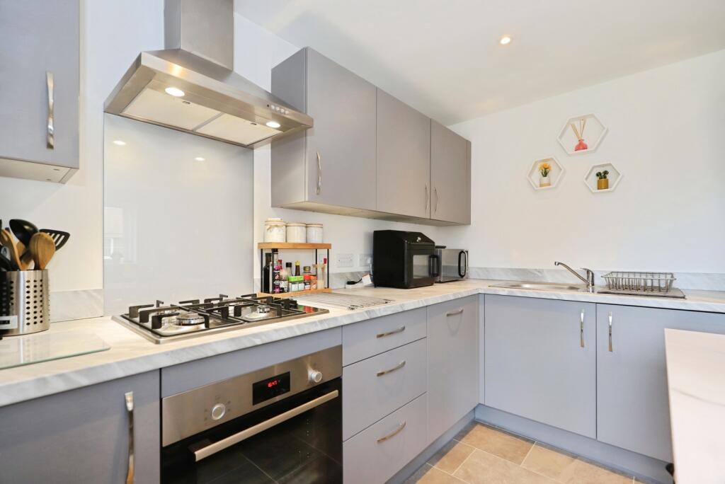 Bluebell Crescent, Lea Castle, Kidderminster, Worcestershire, DY10 photo 4
