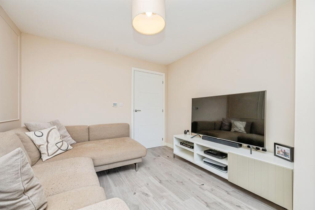 Bowdler Close, Kidderminster photo 2