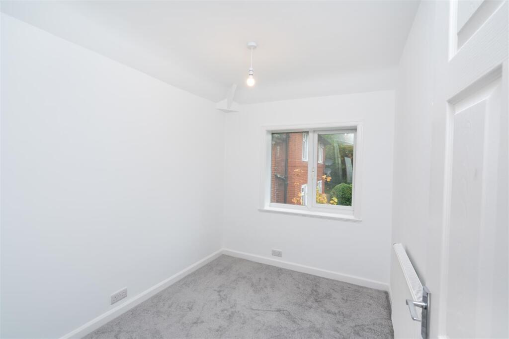 Lea Farm Grove, Kirkstall, Leeds - View 6
