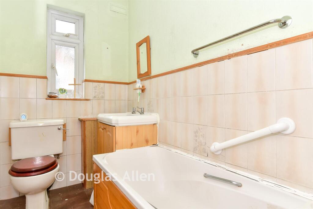 Apartment in London, Chapel End, Highams Park - View 5