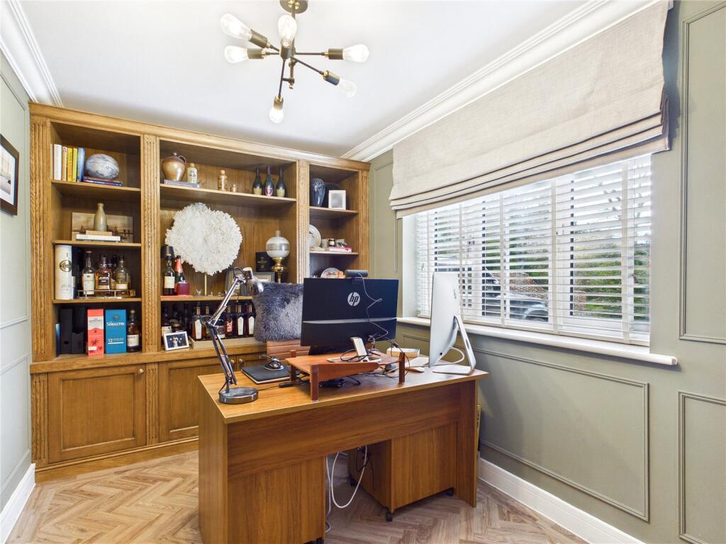 House in East Suffolk, Rushmere St Andrew - More
