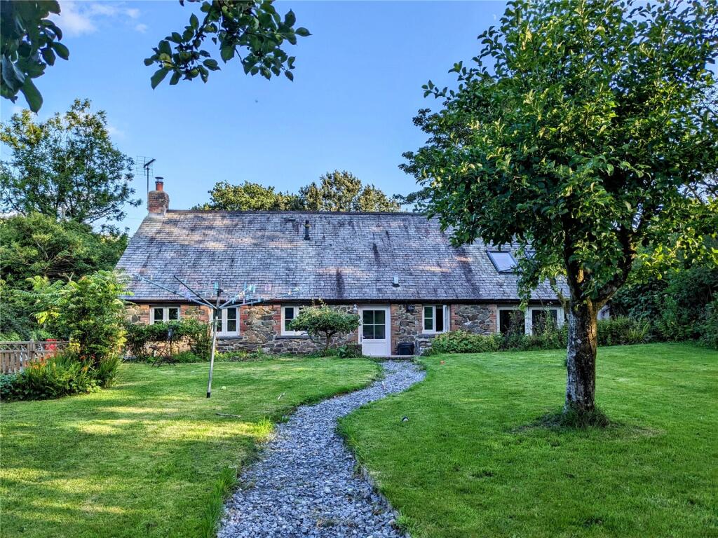 House in Llanddewi Velfrey - View 2