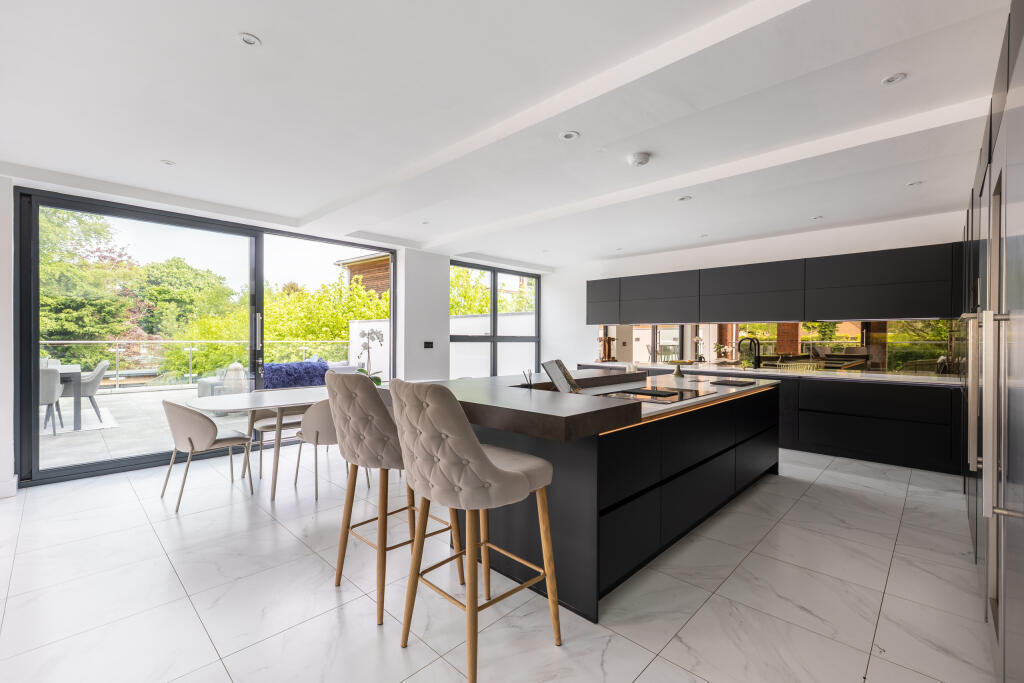 Walnut House, 70A Middlecave Road, Malton, North Yorkshire - View 5