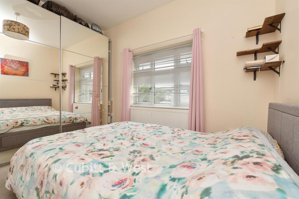Apartment in London, Elmers End - View 4