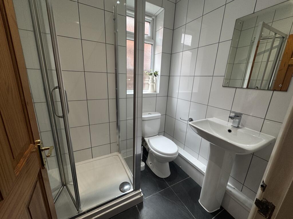 House in Lincoln - View 5