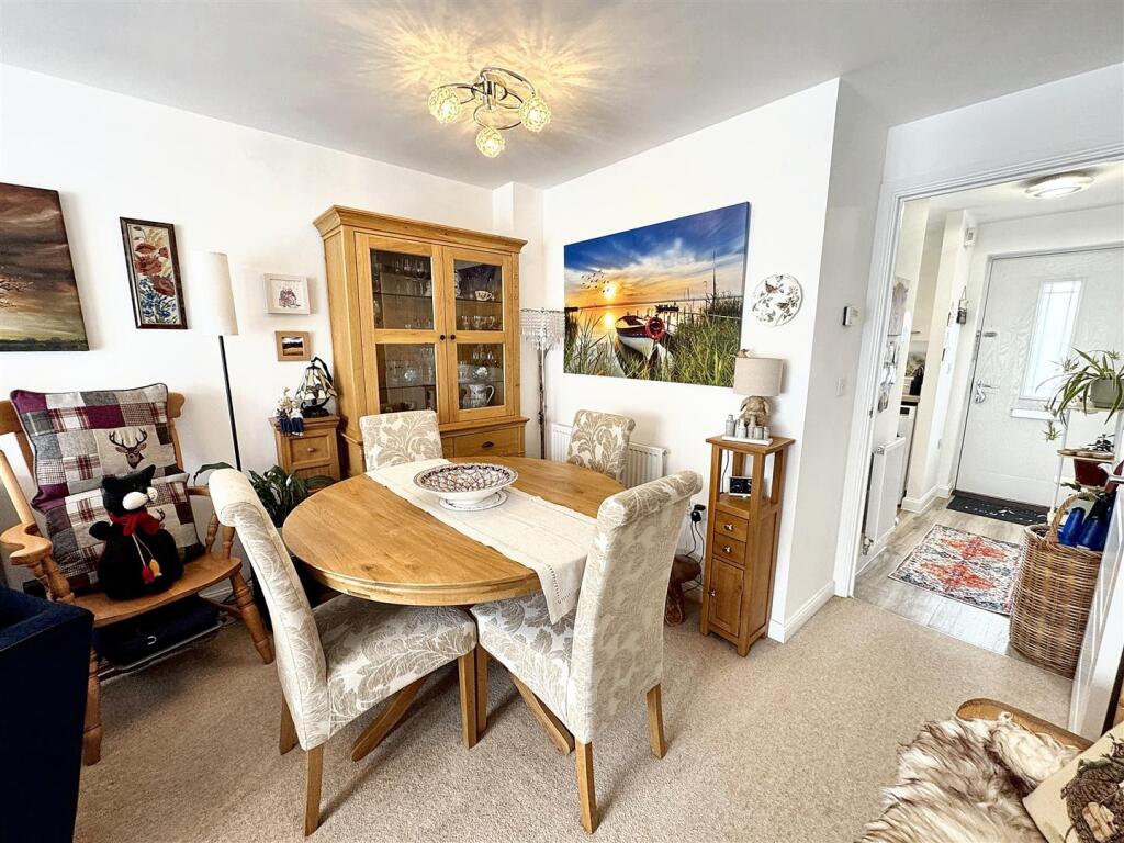 House in Newport, Cefn, Rogerstone - More