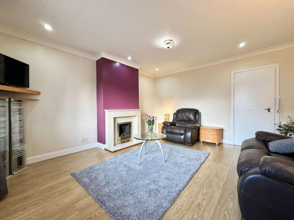 35, Mayfield Drive, Longcroft, Bonnybridge, FK4 1QE photo 4