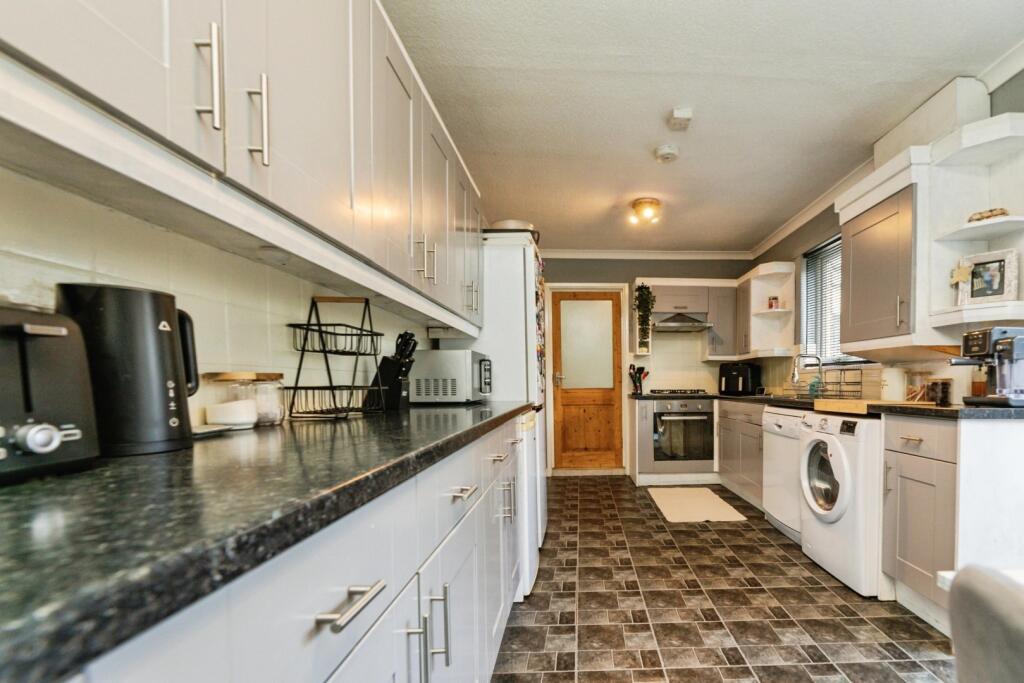 House in Sheffield, Mortomley, Ecclesfield - View 3
