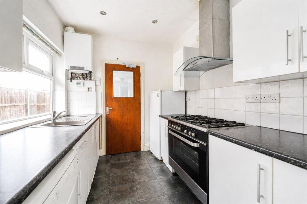 House in Birmingham, West Midlands - More