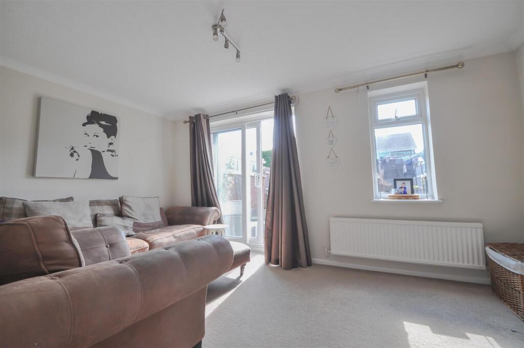 House in Surrey Heath, Surrey - View 4