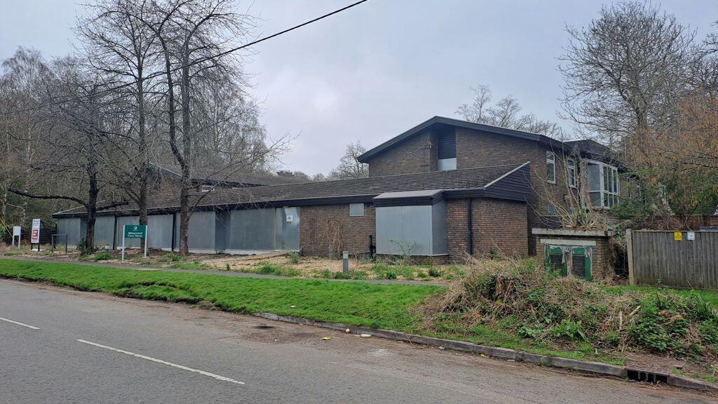 Main image of property: Abbeywood, Wharf Road, Ash Vale, Surrey, GU12 5AX