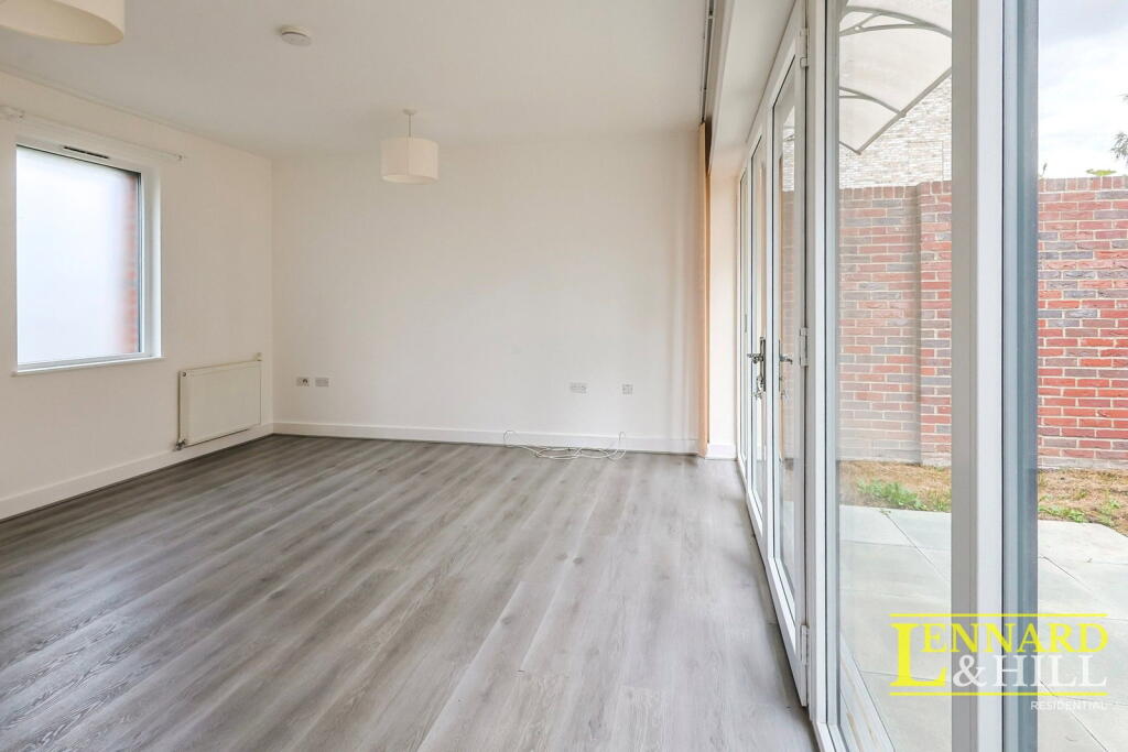 House in Romford - View 5