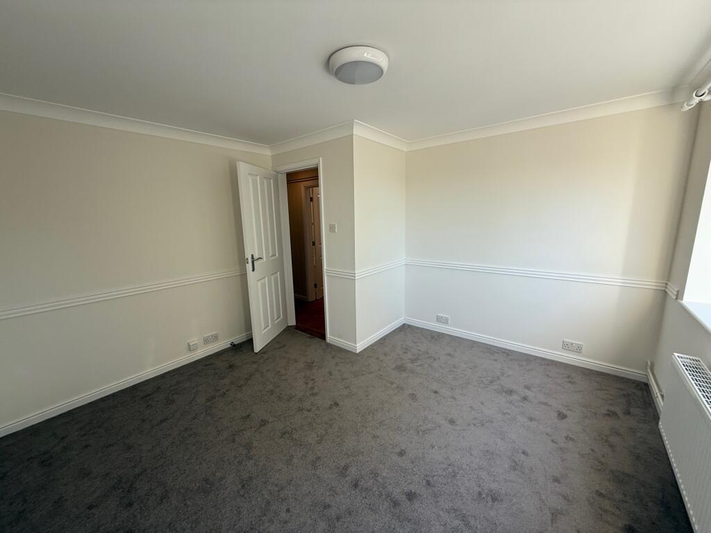 28 Dell Crescent, Norwich, Norfolk NR5 8QB photo 3