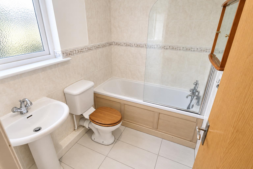 Apartment in Chester - View 4
