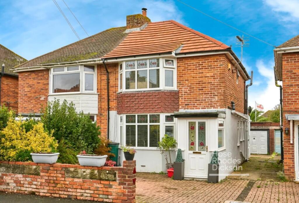 Main image of property: Mill Hill Road, Cowes, Isle of Wight
