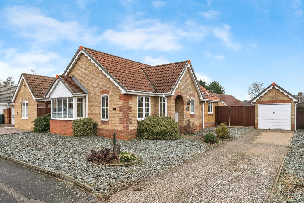 Main image of property: Worsley Chase, March
