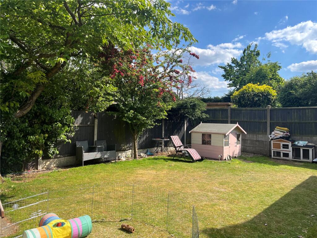 House in Mansfield, Nottinghamshire - View 3