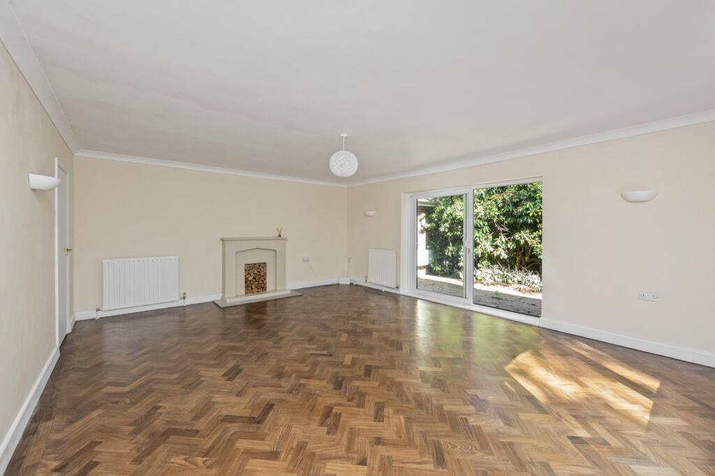 House in Redhill - View 5